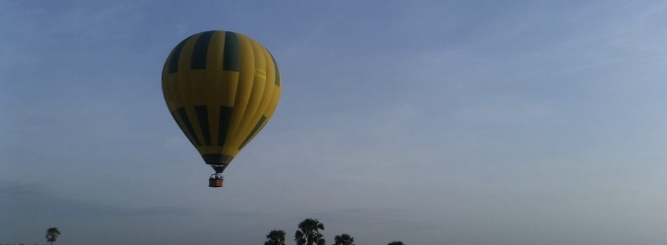 Murchison-falls-hot-air-balloon